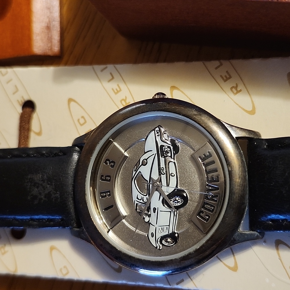 Vintage Fossil 1963 Corvette Split Window Watch with Custom Wood Box